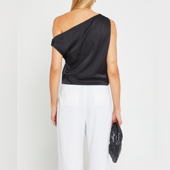 CAARA Anya One-Shoulder Top Black NWT - Picture 4 of 10